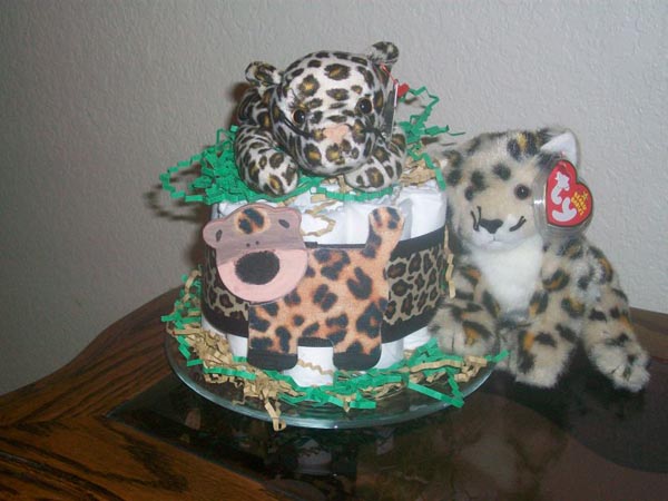 jungle baby shower diaper cake