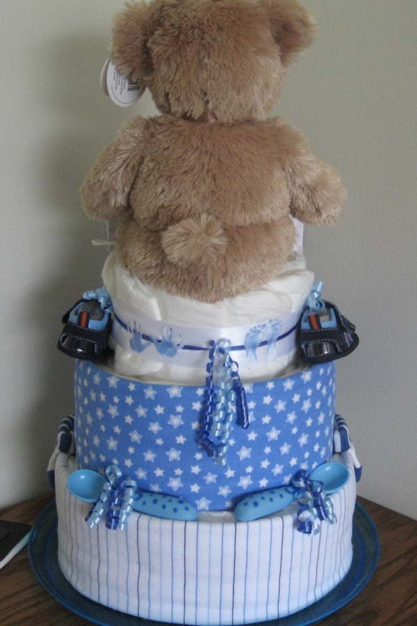 teddy bear diaper cake